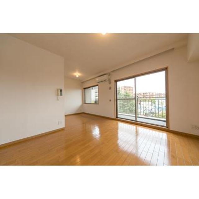 居室・リビング　※写真は同タイプ住戸です。