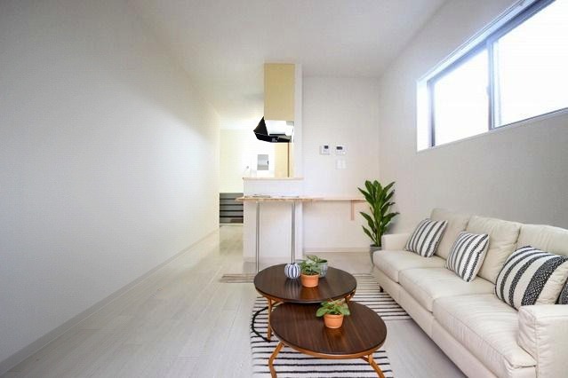 居室・リビング　ＣＧで家具等を配置したもので家具等は含まれません。