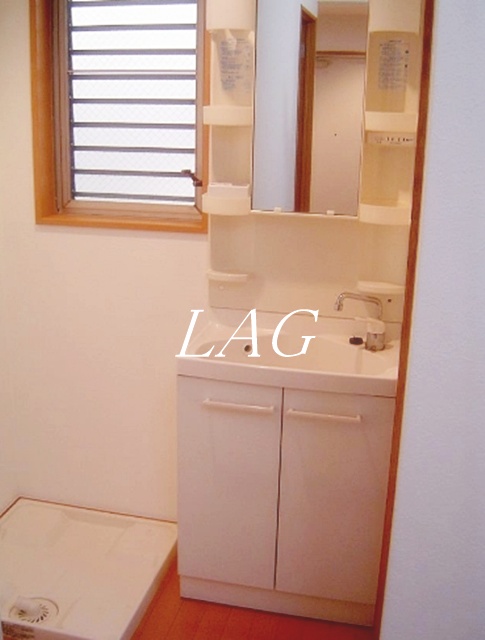 洗面設備　独立洗面台です。