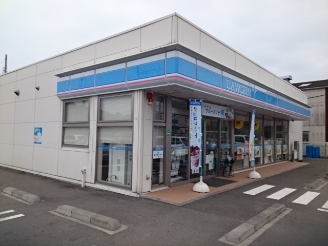 コンビニ　ローソン松山南吉田町店（コンビニ）まで550m