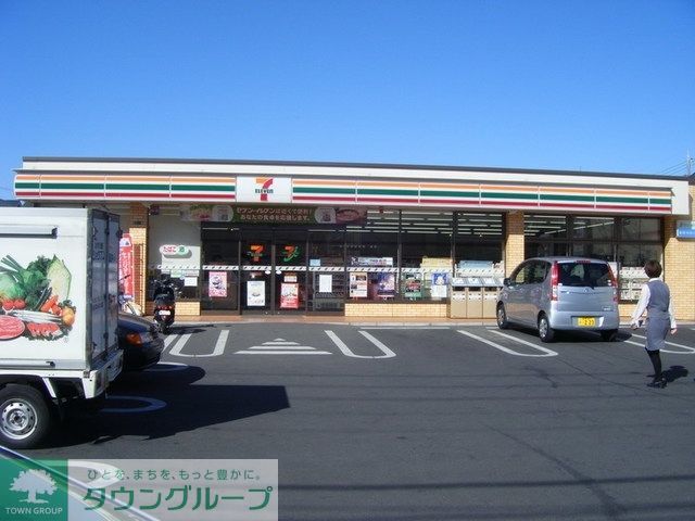 コンビニ　セブンイレブン（コンビニ）まで885m