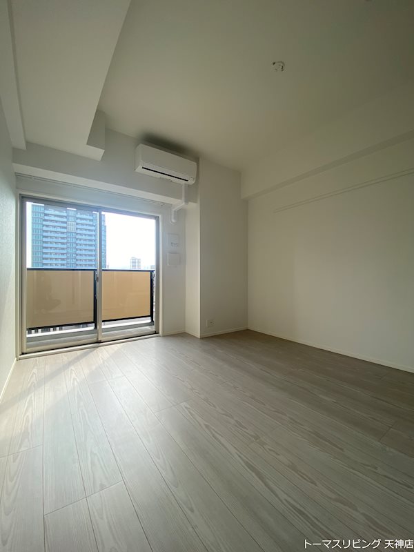 居室・リビング　※同物件別号室参考写真