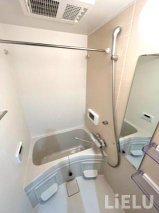 バス・シャワールーム　同シリーズ物件の写真になります。