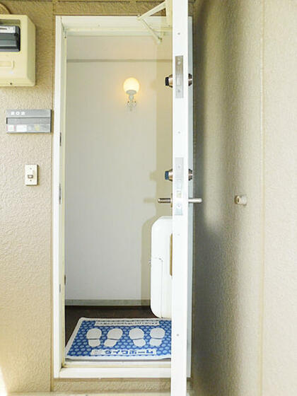 玄関　シューズＢＯＸあります