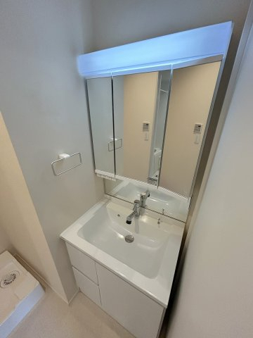 洗面設備　※同建物別号室参考写真