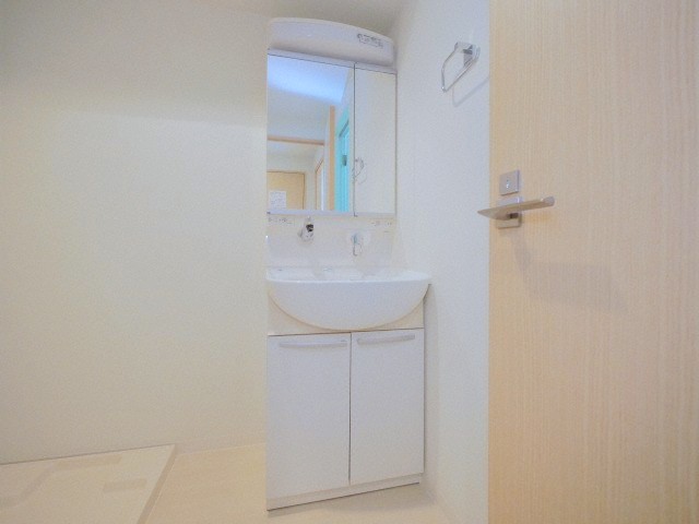 洗面設備　シャンプードレッサー付きです♪