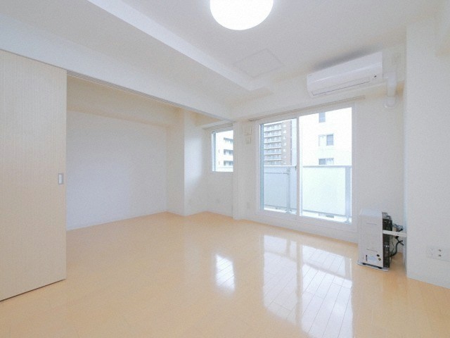 居室・リビング　エアコン設置可能！広くてきれいなリビング♪