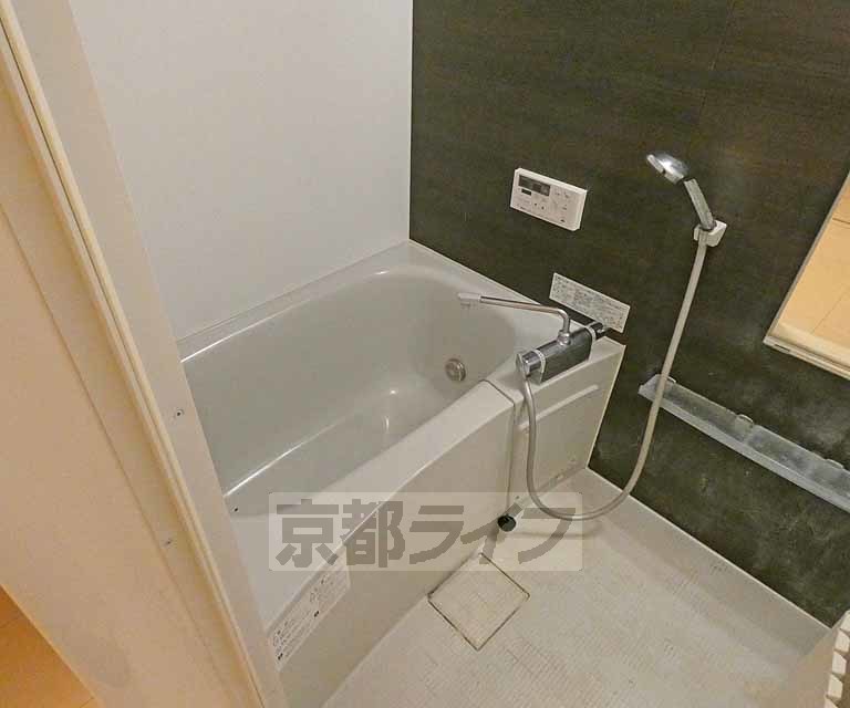 バス・シャワールーム　綺麗なお風呂です・