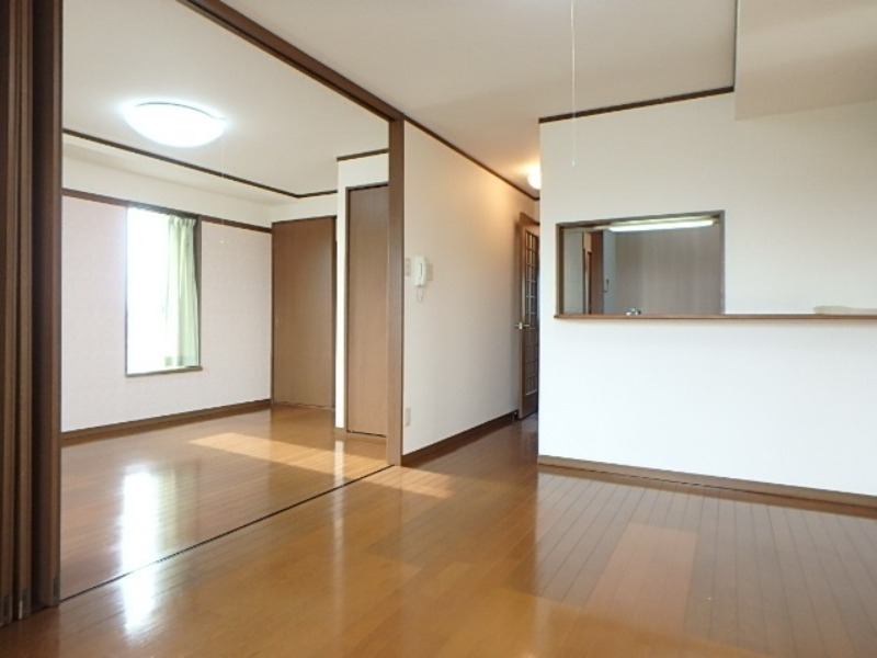 居室・リビング　図面と現状に相違がある場合には現状を優先