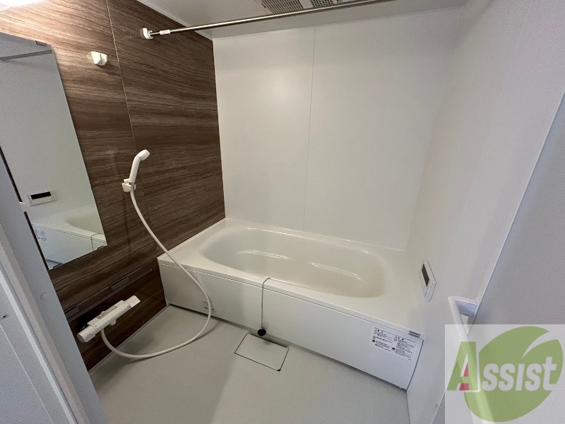 バス・シャワールーム　追い炊き機能付きでいつでも温かいお風呂に入れますね。