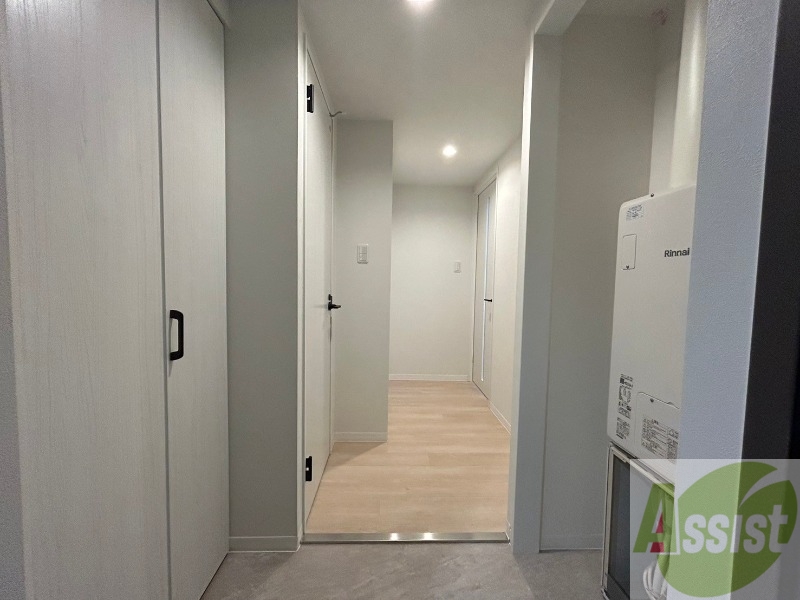 玄関　玄関です。ご覧の通り広々としていますね。