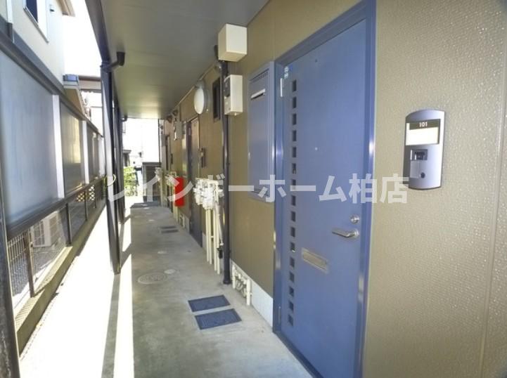 エントランス　玄関前です