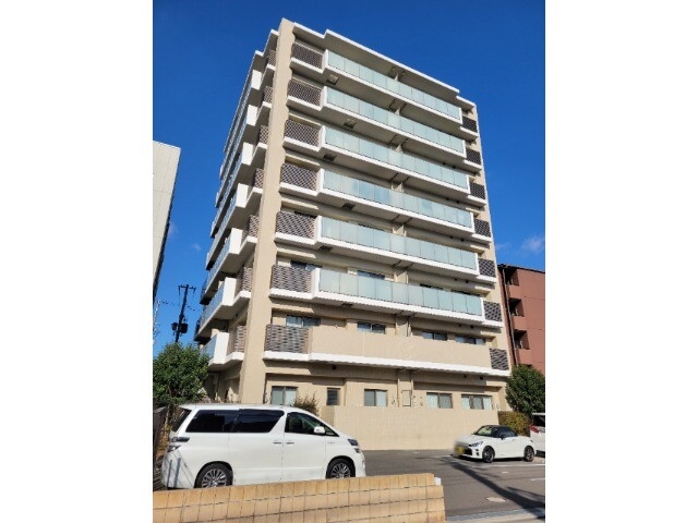 建物外観　鉄筋コンクリートマンション！