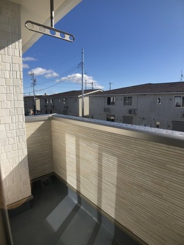 バルコニー　暖かな日差しのふりそそぐバルコニー