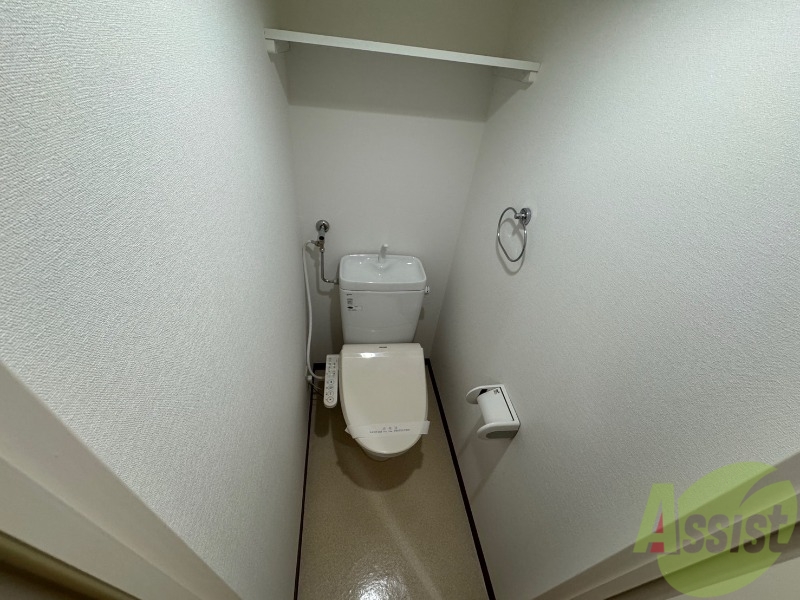 トイレ　ウォシュレット機能がついたトイレ。安心して使用できますね。