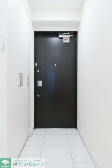 玄関　※写真は同タイプ住戸です。