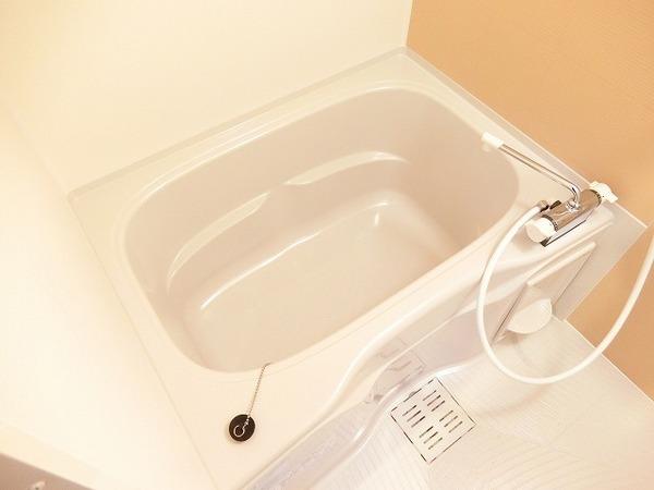 バス・シャワールーム　浴室乾燥機付きバス！