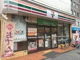 コンビニ　セブンイレブン大阪西田辺町1丁目店（コンビニ）まで657m