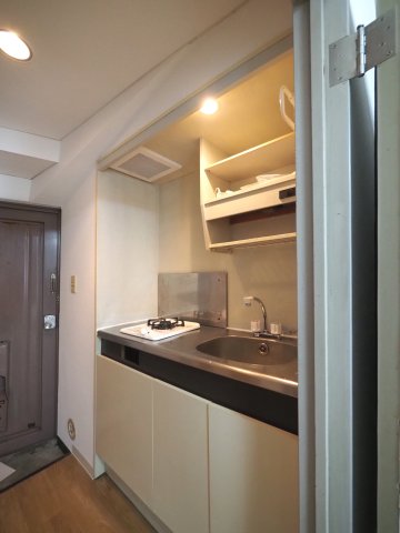 キッチン　同物件・別部屋画像