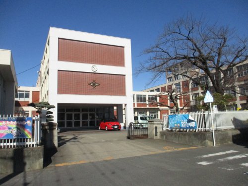 小学校　笠松小学校（小学校）まで1026m
