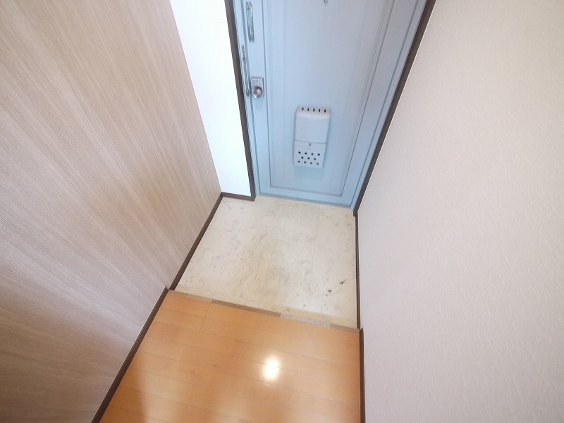 玄関　落ち着いた玄関です