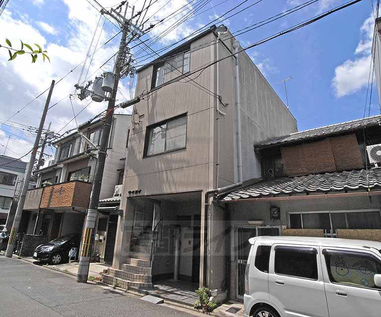 建物外観　閑静な住宅街です。