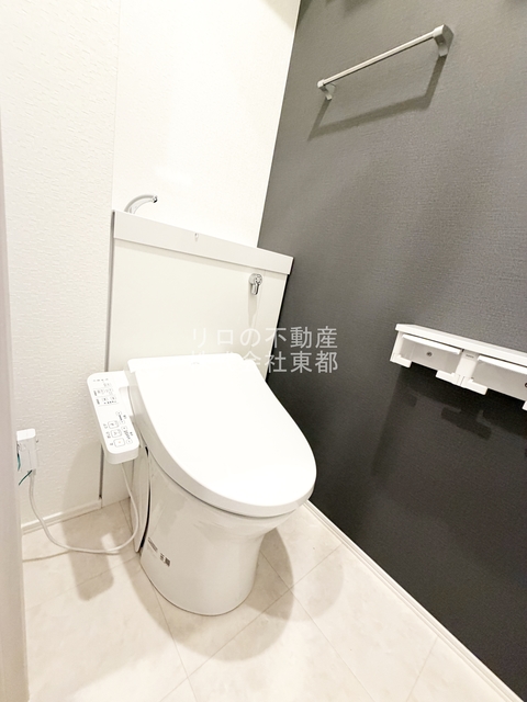 トイレ　洗浄・暖房便座付です！
