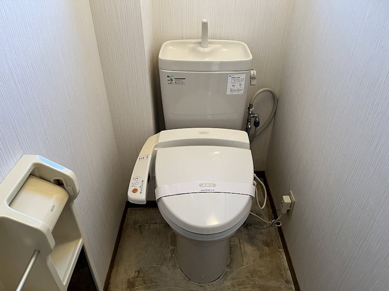 トイレ　シャワー付WC