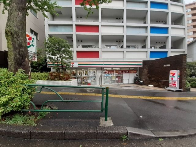 コンビニ　セブンイレブン西早稲田二丁目店（コンビニ）まで202m