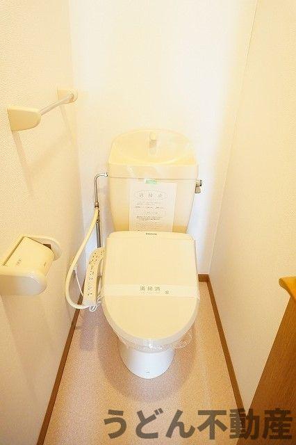 トイレ　うどん県のお部屋探しはうどん不動産へ うどんちゃんとLINE