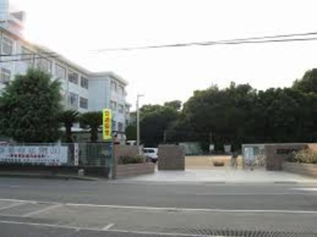 小学校　姫路市立荒川小学校（小学校）まで329m