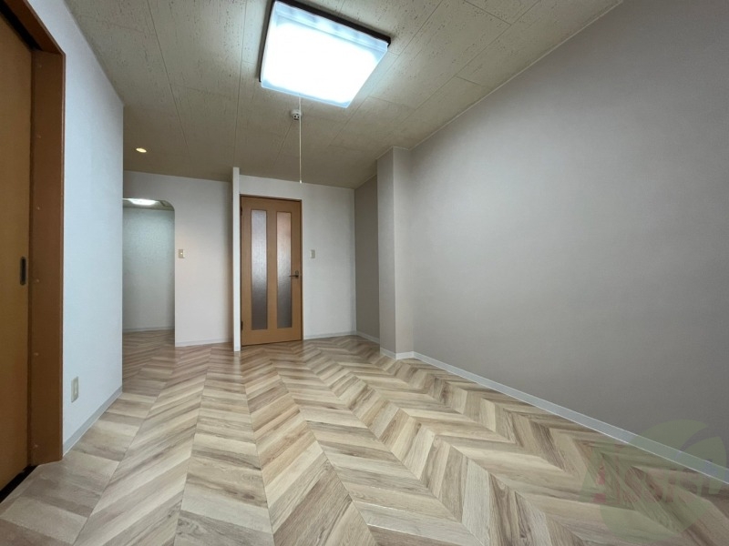 居室・リビング　広くてキレイなお部屋が広がっていて、充実した生活が送れそう。