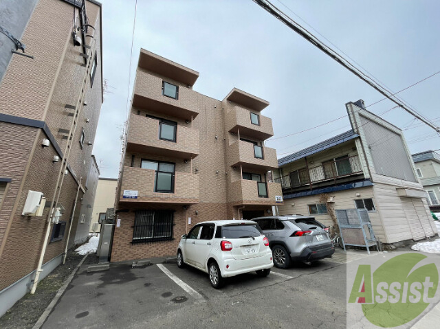 建物外観　東区北三十七条東「ラッフルズコート」