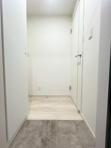 玄関　※同施工会社同仕様参考写真※