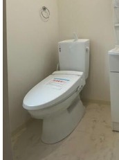 トイレ　※同施工会社同仕様参考写真※