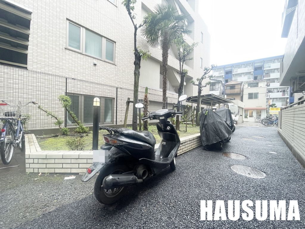 駐車場　駐車場