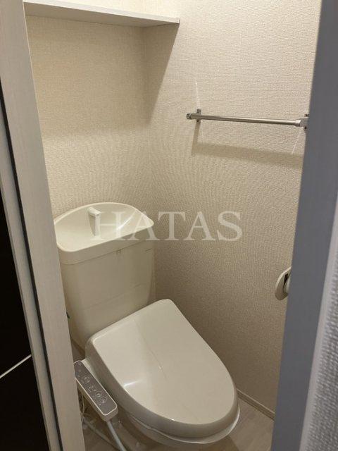 トイレ　同物件別部屋です（間取り反転）