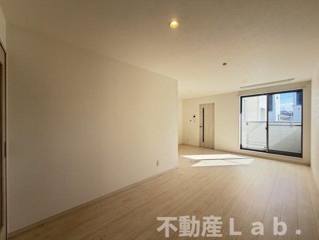 居室・リビング　※反転タイプのお写真です。