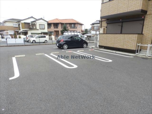 駐車場　駐車場