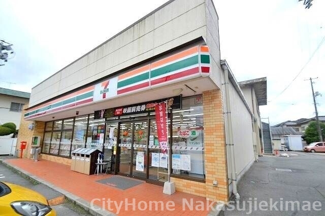 コンビニ　セブンイレブン川内４丁目店（コンビニ）まで331m
