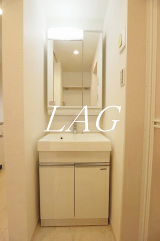 洗面設備　洗面台です。