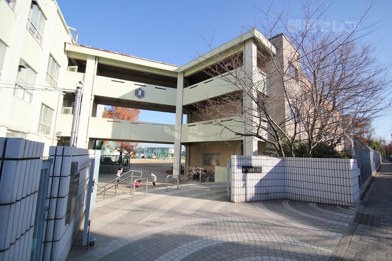 小学校　蓬来小学校（小学校）まで680m