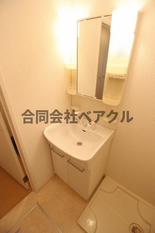 洗面設備　使いやすい洗面所です