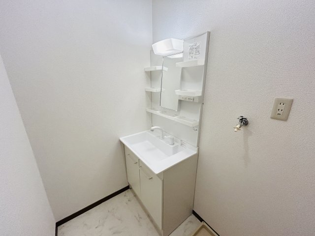 洗面設備　※同物件別号室の写真になります