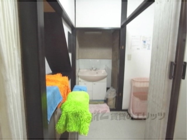洗面設備　共同洗面台