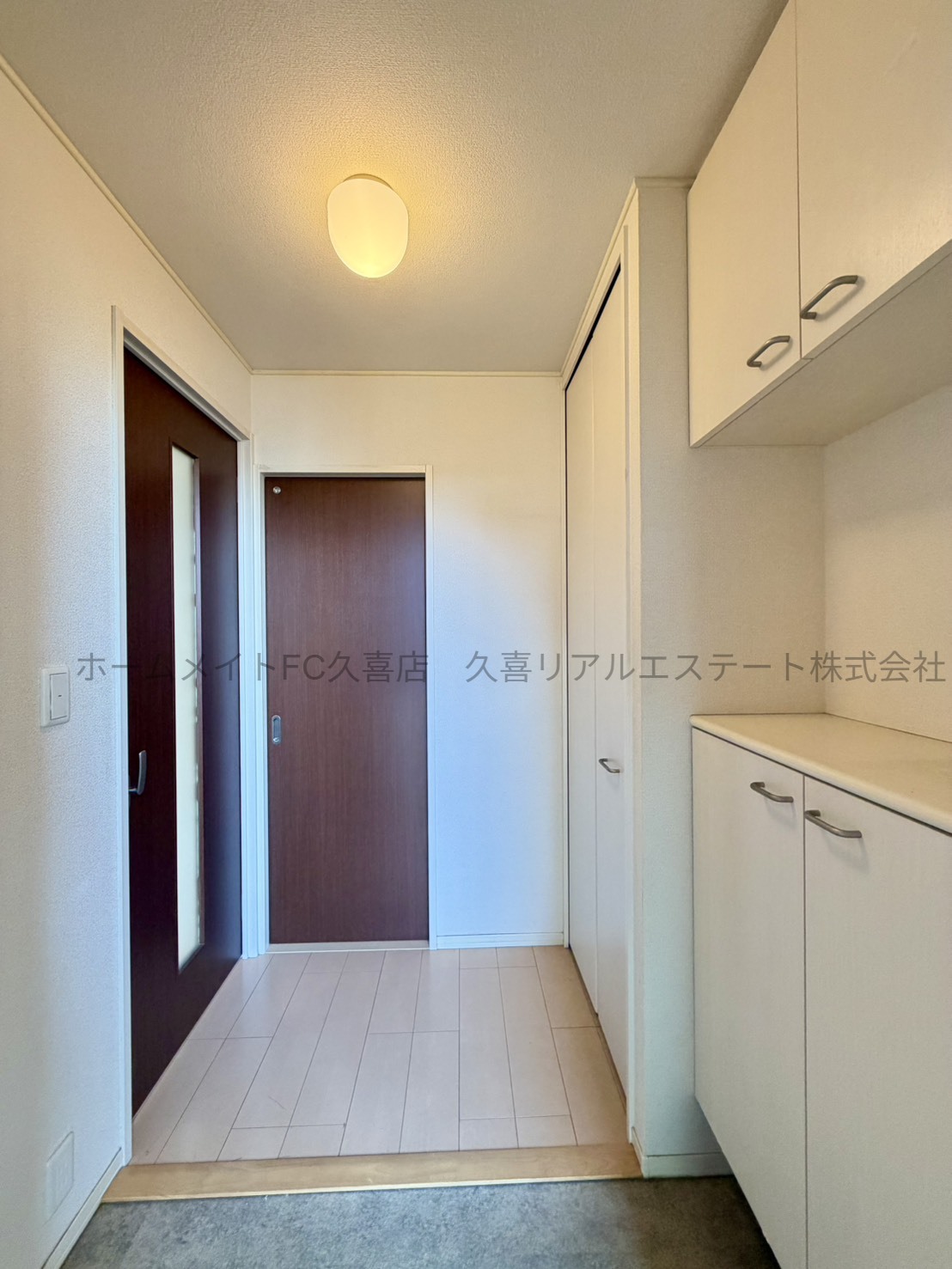 玄関　同建物別号室