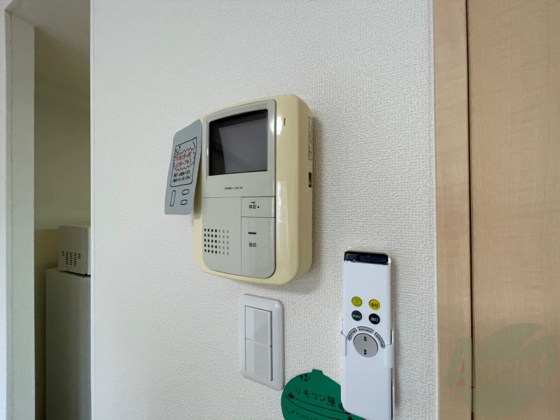 セキュリティ　ＴＶモニター付インターホンです。来客者の顔が見えるので安心！