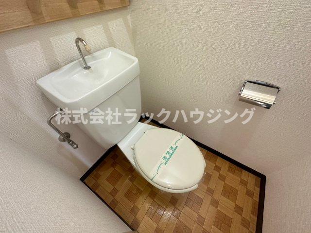 トイレ　【お部屋探しはラックハウジングにお問合せ下さいませ】