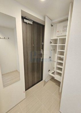 玄関　広々とした玄関部分