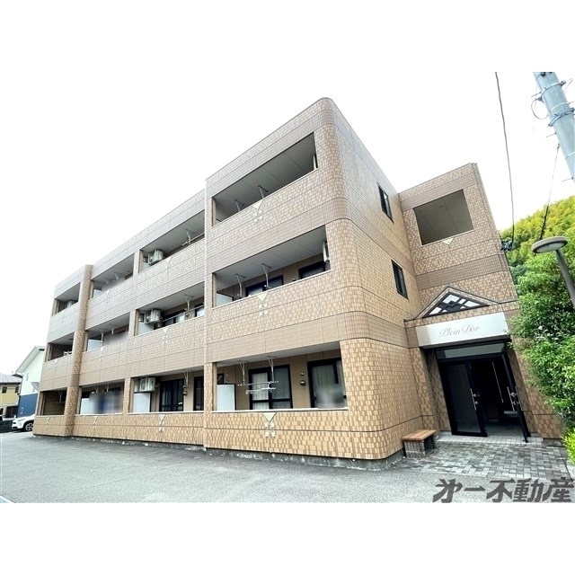 エントランス　建物外観